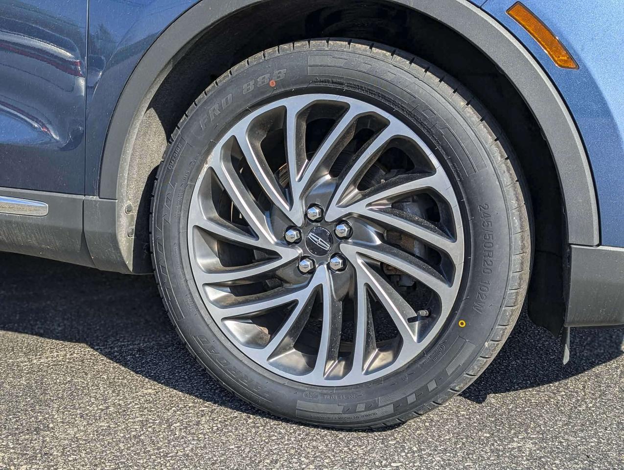 2019 Lincoln Nautilus Reserve-CLEAN CARFAX, RMT Start, Sunroof, AWD, NAV Photo