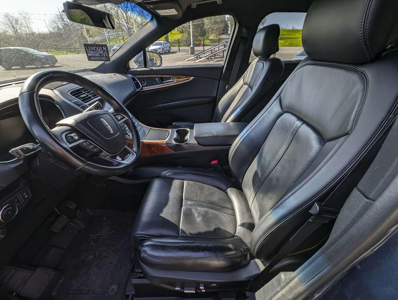2019 Lincoln Nautilus Reserve-CLEAN CARFAX, RMT Start, Sunroof, AWD, NAV Photo