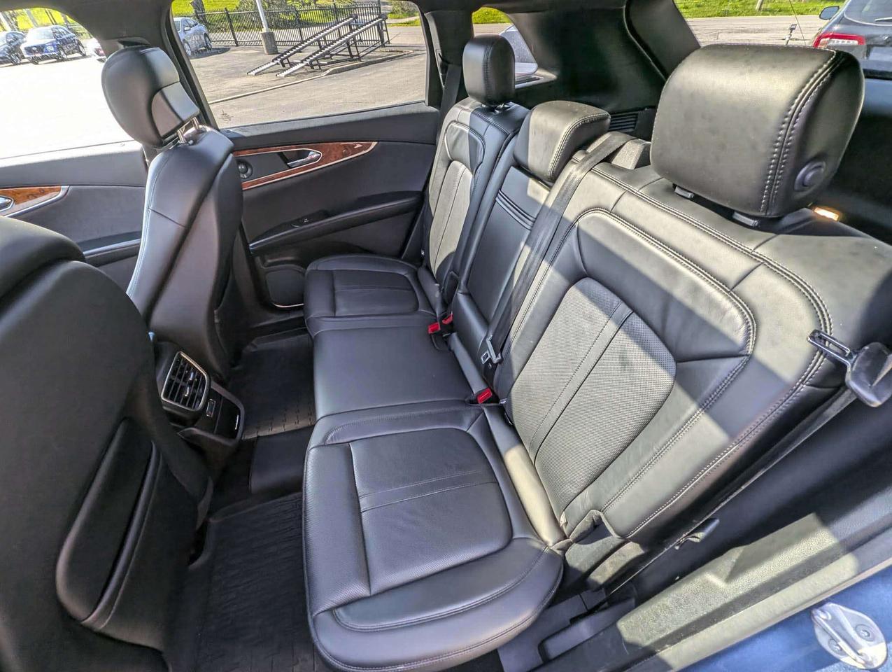 2019 Lincoln Nautilus Reserve-CLEAN CARFAX, RMT Start, Sunroof, AWD, NAV Photo