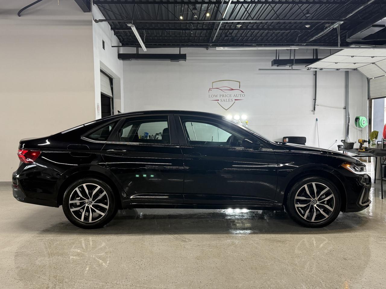 2025 Volkswagen Jetta No Accident l Comfortline l VW Warranty + Photo