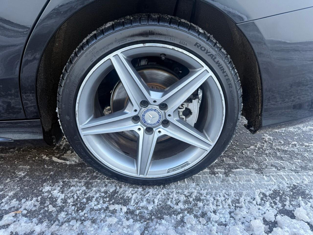 2016 Mercedes-Benz C-Class C 300 4MATIC Sedan 2016 C 300 AMG sport package fu Photo3