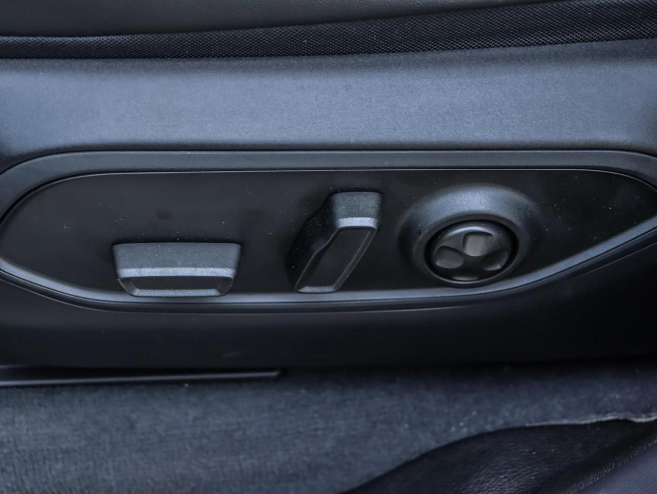 2023 Jeep Grand Cherokee 4xe Trailhawk Incl. Heated Steering Wheel & Heated/Coo Photo