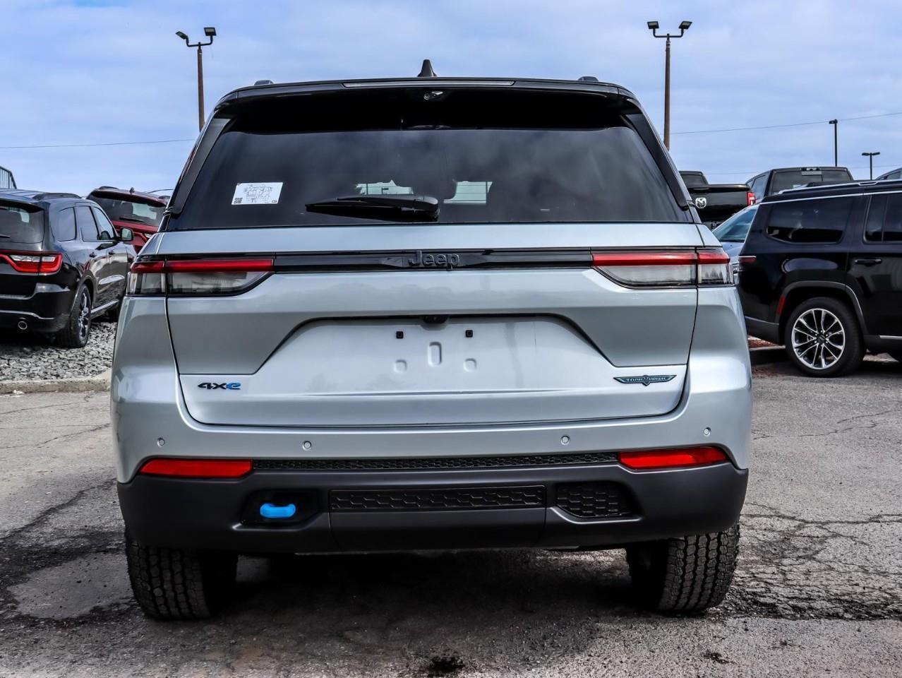 2023 Jeep Grand Cherokee 4xe Trailhawk Incl. Heated Steering Wheel & Heated/Coo Photo