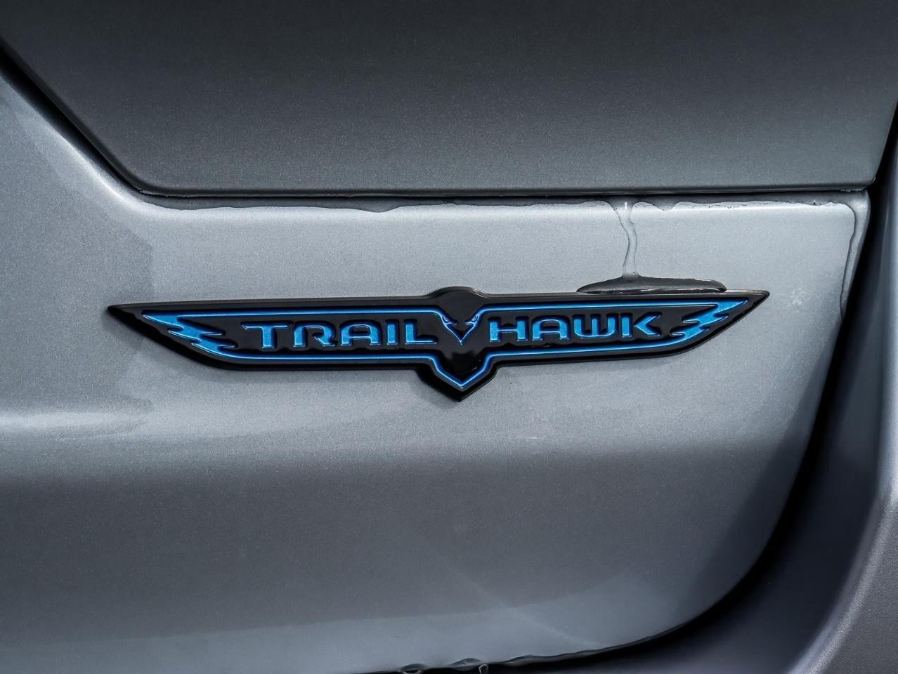 2023 Jeep Grand Cherokee 4xe Trailhawk Incl. Heated Steering Wheel & Heated/Coo Photo