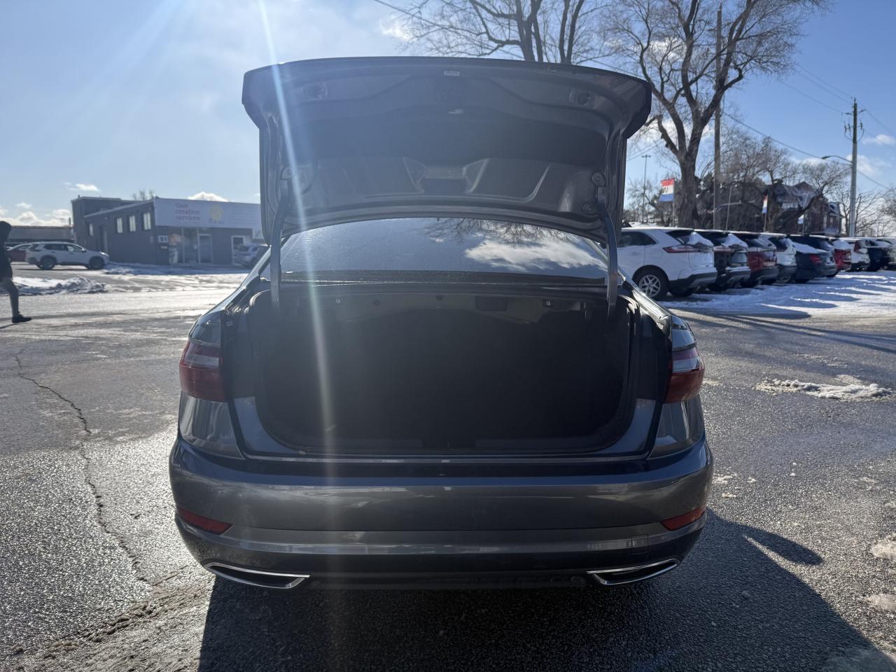 2021 Volkswagen Jetta No Accident l Execline l FWD l Ambient Light Upgrd Photo