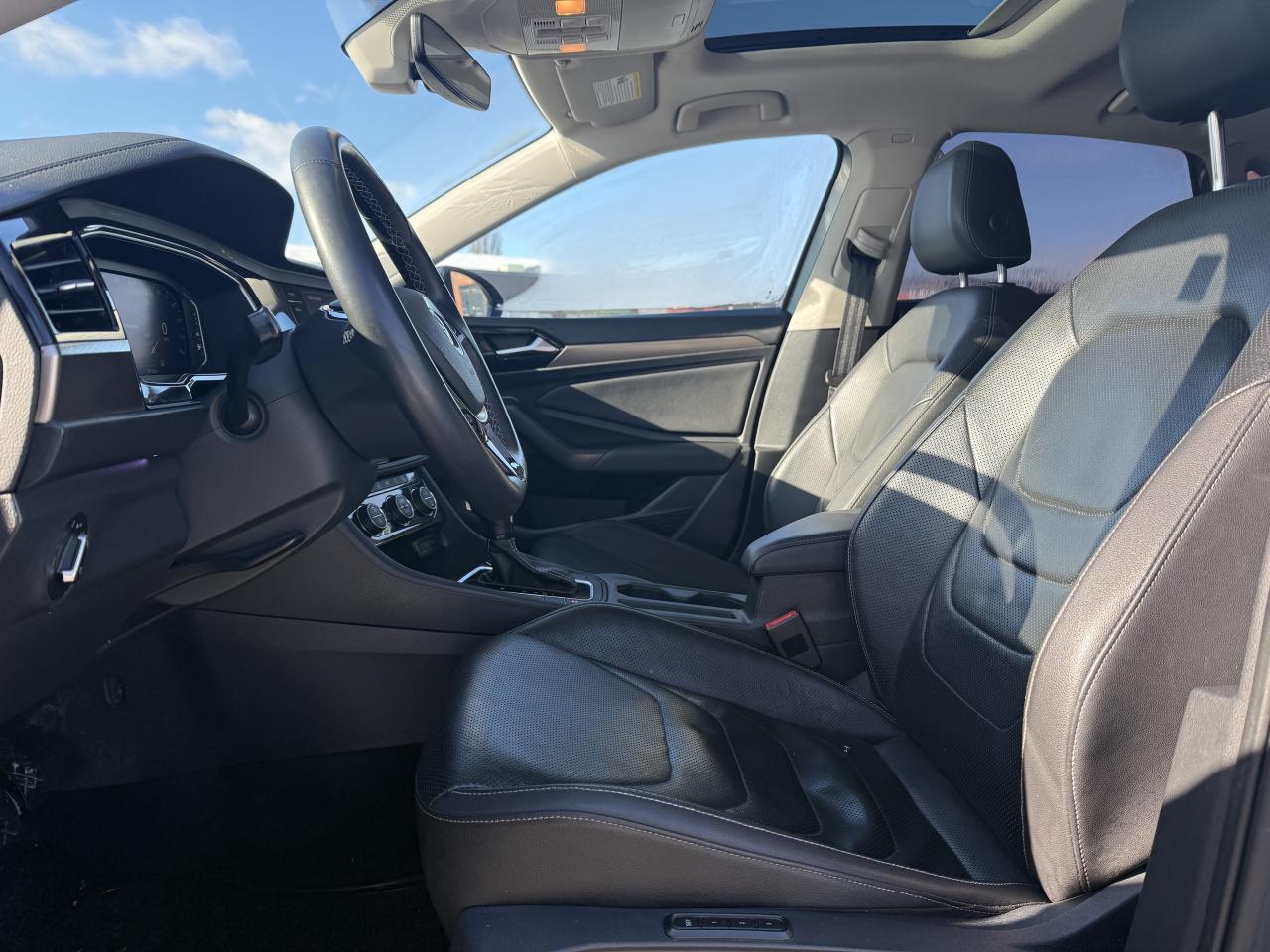 2021 Volkswagen Jetta No Accident l Execline l FWD l Ambient Light Upgrd Photo