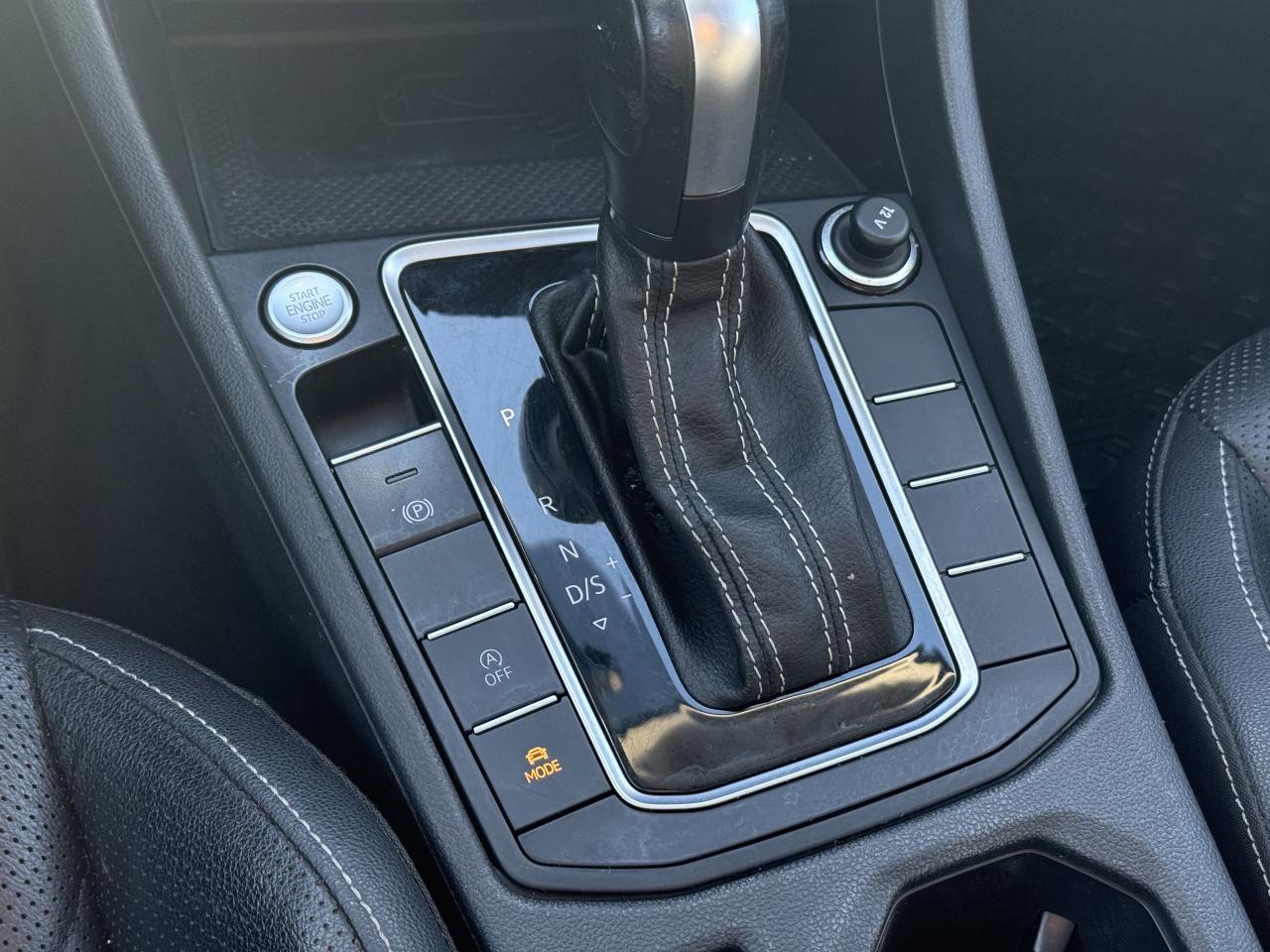 2021 Volkswagen Jetta No Accident l Execline l FWD l Ambient Light Upgrd Photo