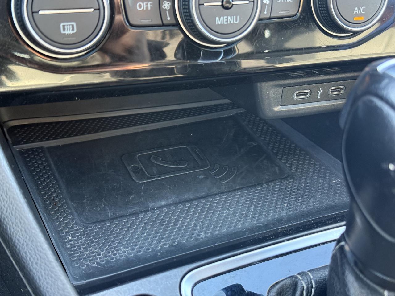 2021 Volkswagen Jetta No Accident l Execline l FWD l Ambient Light Upgrd Photo