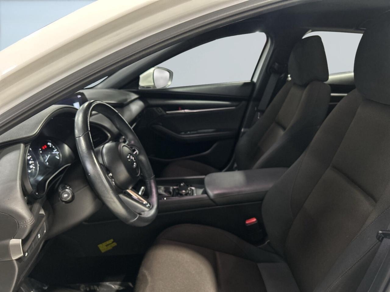 2021 Mazda Mazda3 Sport GS / Extra Clean Condition / Low KM / NAV / Heated Photo