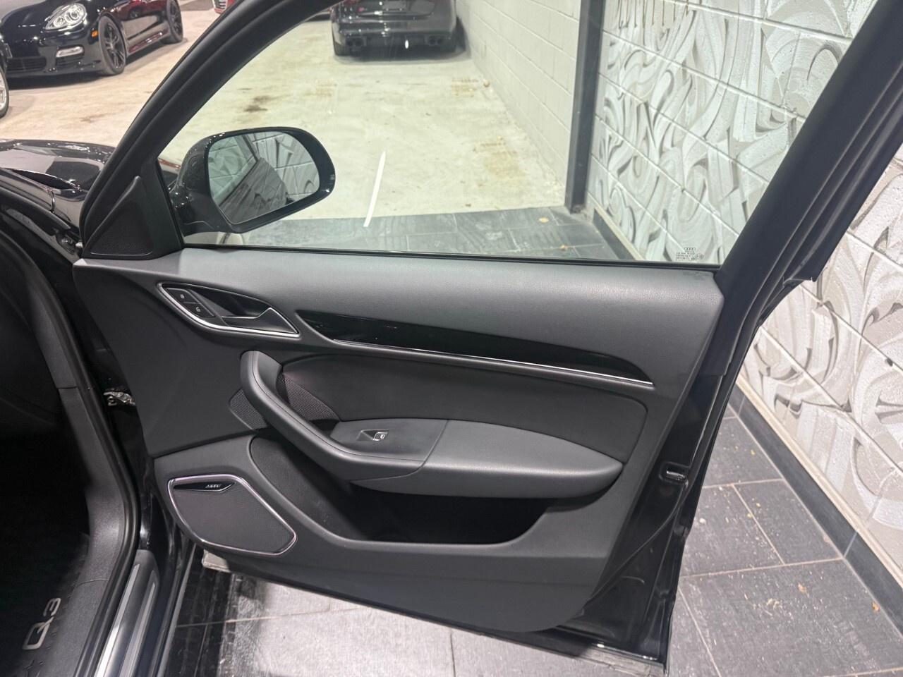 2018 Audi Q3 2.0 TFSI quattro Technik Tiptronic 2018 Audi Q3 te Photo