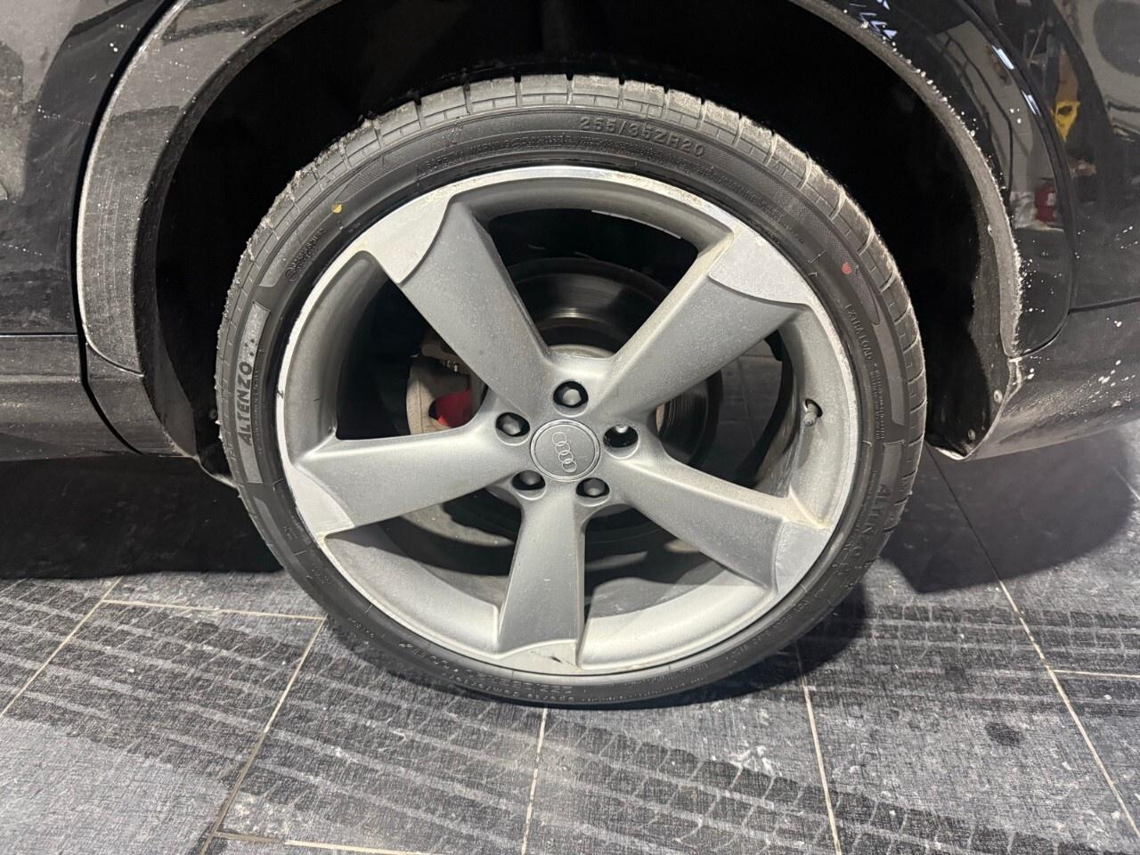 2018 Audi Q3 2.0 TFSI quattro Technik Tiptronic 2018 Audi Q3 te Photo