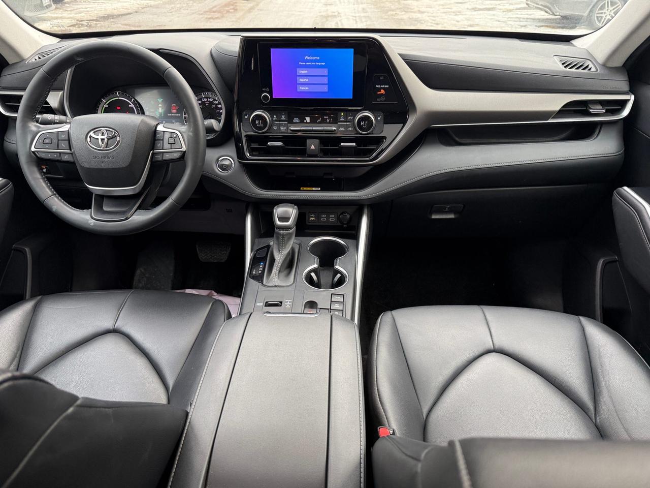 2023 Toyota Highlander Hybrid XLE AWD 8 SEATER, LEATHER, SUNROOF Photo