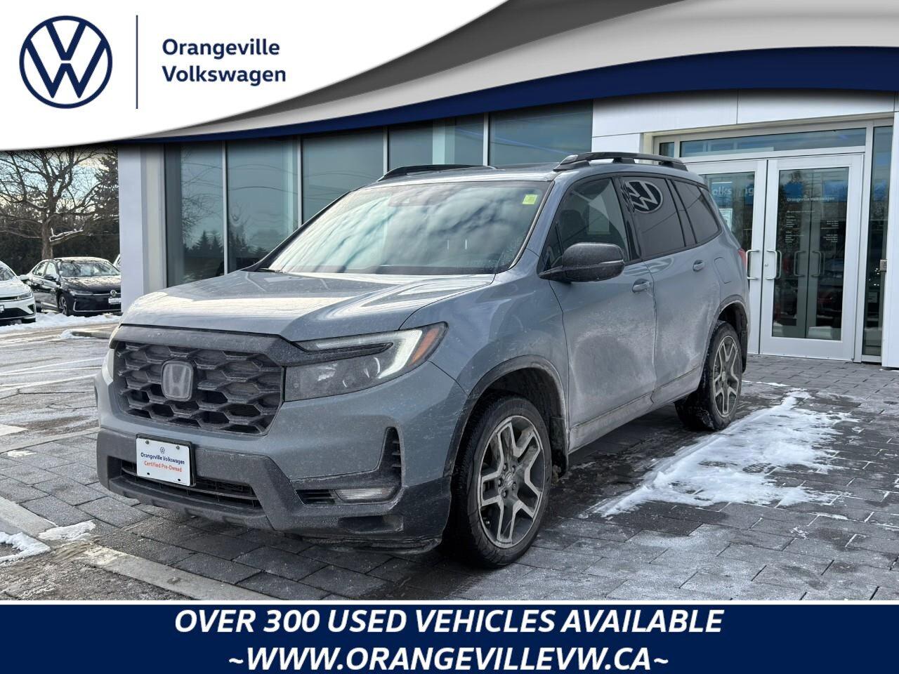 2023 Honda Passport TouringACCIDENT-FREE, HTD + CLD SEATS, SUNROOF, NA Photo