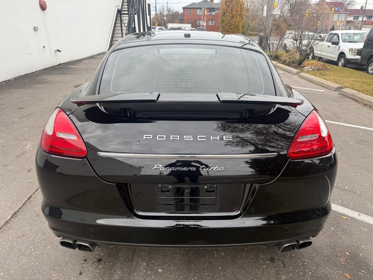 2010 Porsche Panamera 4dr HB Turbo 2010 Panamera Turbo extra clean 72,00 Photo