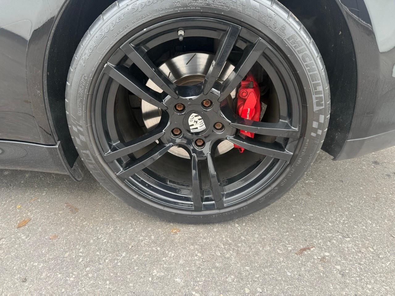 2010 Porsche Panamera 4dr HB Turbo 2010 Panamera Turbo extra clean 72,00 Photo