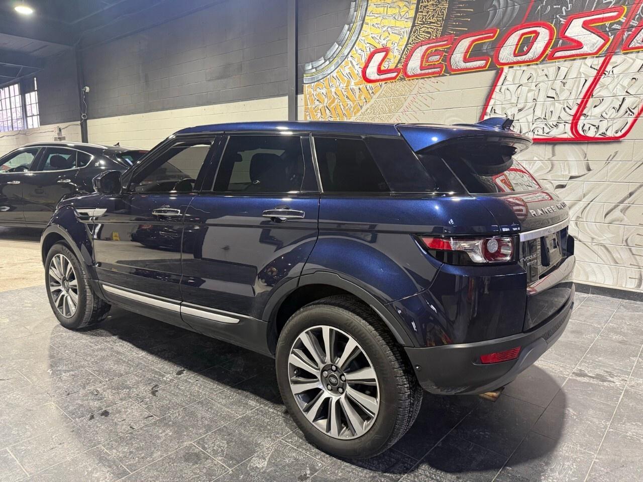 2017 Land Rover Range Rover Evoque 5dr HB HSE 2017 Range Rover Evoque HSE Photo3