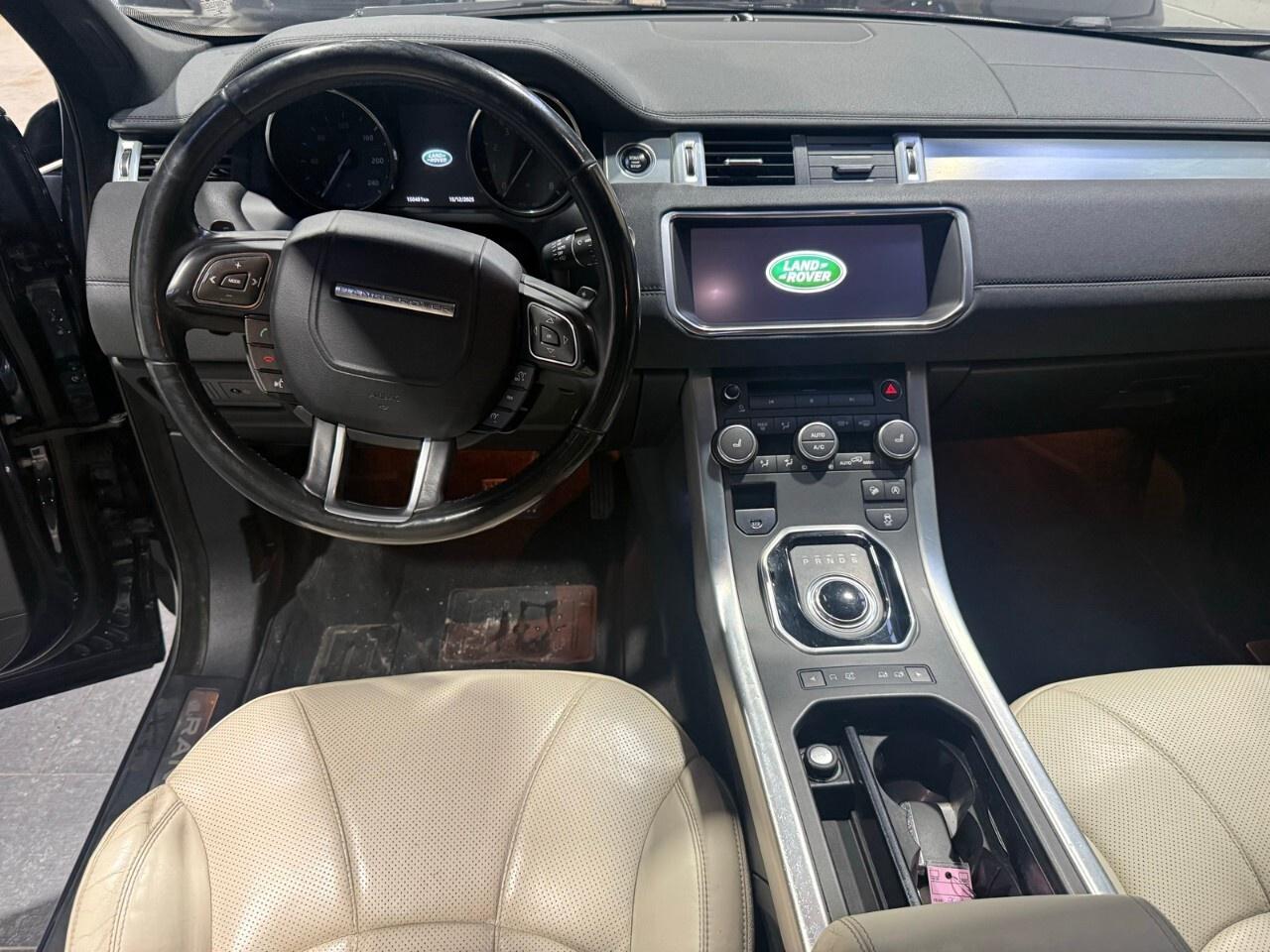 2017 Land Rover Range Rover Evoque 5dr HB HSE 2017 Range Rover Evoque HSE Photo