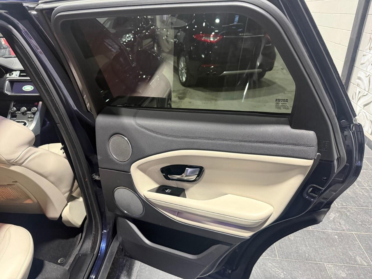 2017 Land Rover Range Rover Evoque 5dr HB HSE 2017 Range Rover Evoque HSE Photo