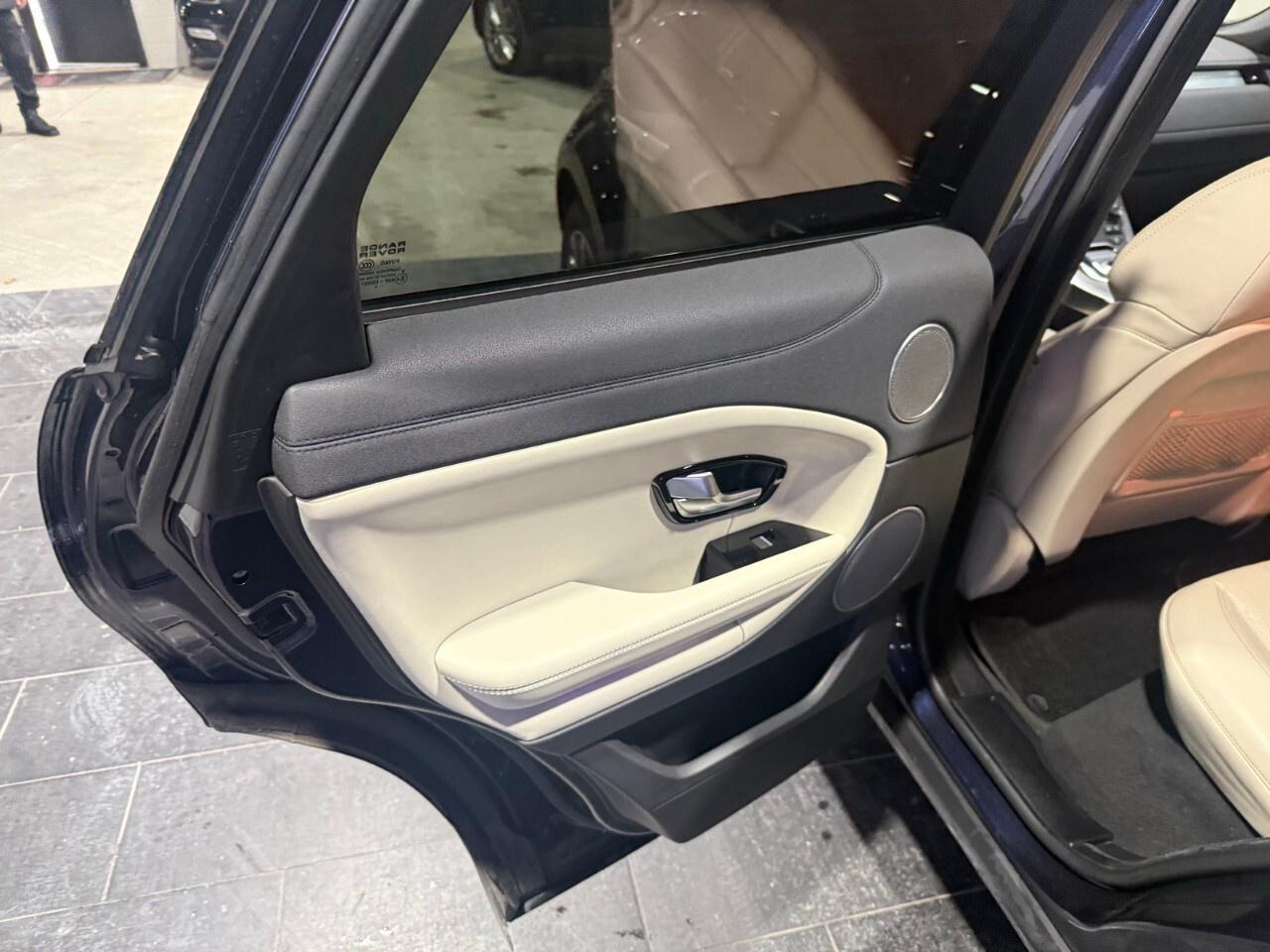 2017 Land Rover Range Rover Evoque 5dr HB HSE 2017 Range Rover Evoque HSE Photo