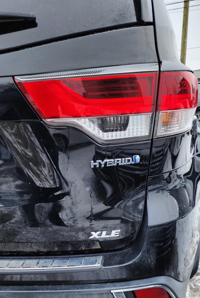 2019 Toyota Highlander Hybrid XLE AWD, FREE OF ACCIDENTS, ONE OWNER Photo