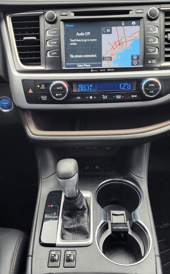 2019 Toyota Highlander Hybrid XLE AWD, FREE OF ACCIDENTS, ONE OWNER Photo