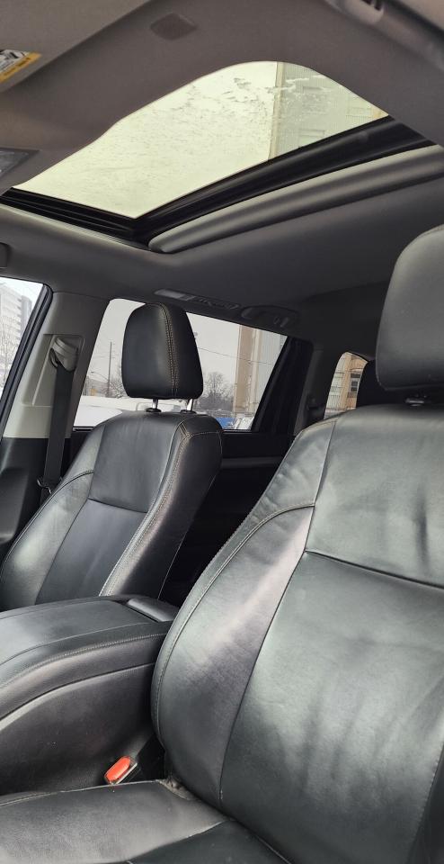 2019 Toyota Highlander Hybrid XLE AWD, FREE OF ACCIDENTS, ONE OWNER Photo