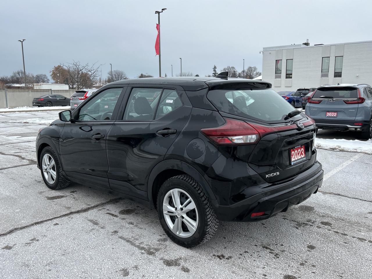 2023 Nissan Kicks S FWD CarPlay Blind Spot Rear Camera Bluetooth Photo2