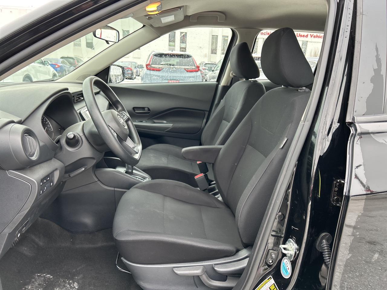 2023 Nissan Kicks S FWD CarPlay Blind Spot Rear Camera Bluetooth Photo