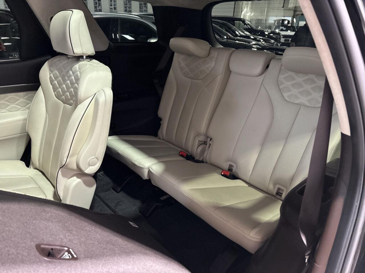 2021 Hyundai PALISADE Ultimate Calligraphy 7-PassengerAWD/ Top of the li Photo