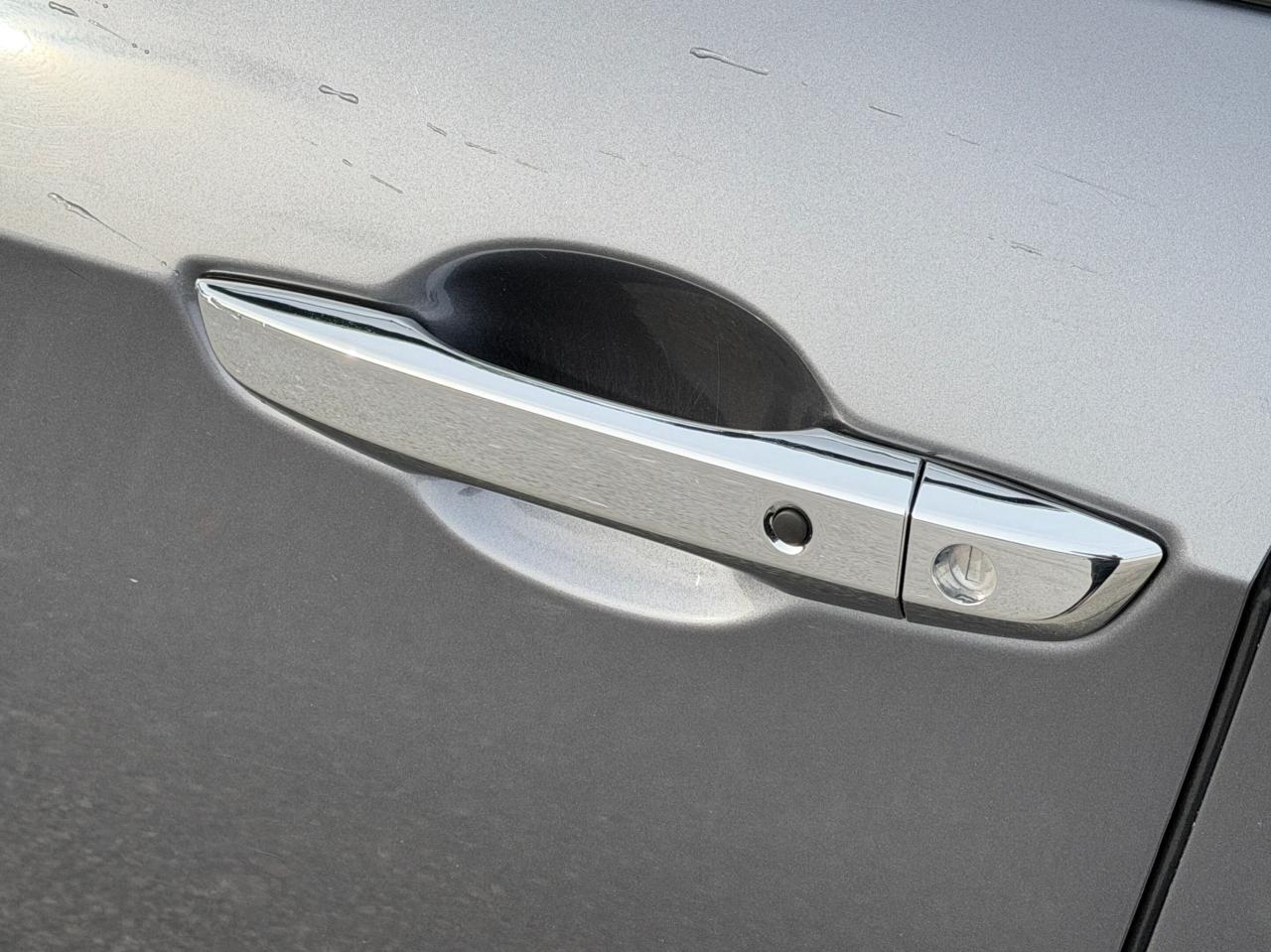 2020 Honda Civic TOURING   SUNROOF   NO ACCIDENT Photo