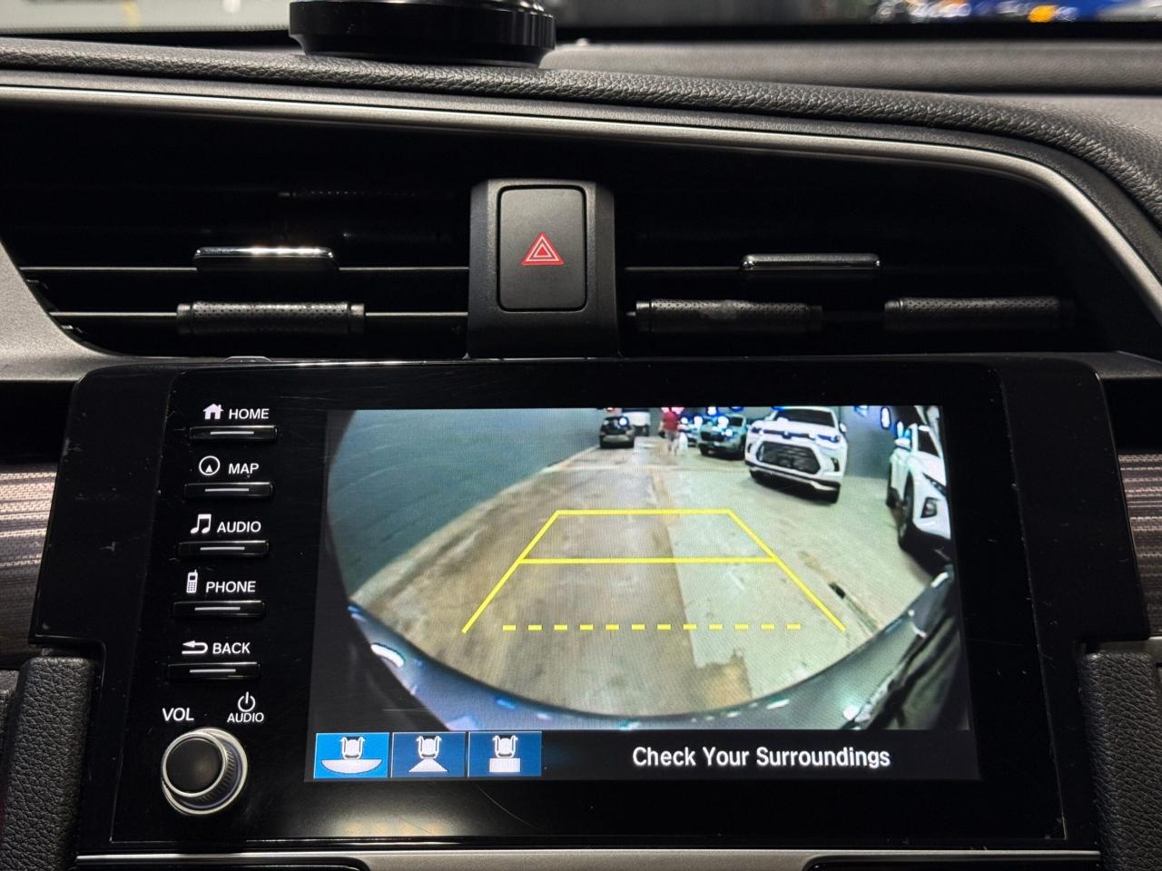 2020 Honda Civic TOURING   SUNROOF   NO ACCIDENT Photo