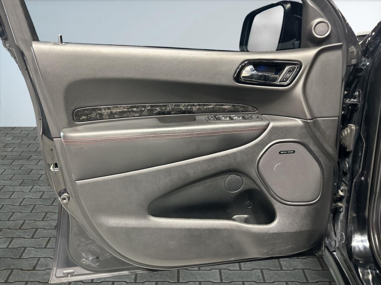 2024 Dodge Durango R/T Plus  SRT Pkg/AWD 7 Seater/ Leather/NAVI/Sunro Photo