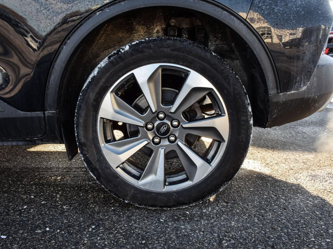 2023 Ford Escape Platinum BLIS   Lane Keeping   Heated Seats Photo