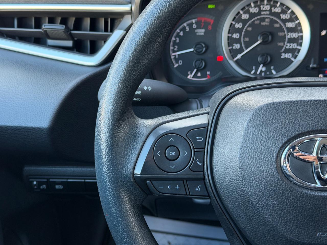 2022 Toyota Corolla LE   ADAPTIVE CRUSE CONTROL   NO ACCIDENT   ONE OW Photo