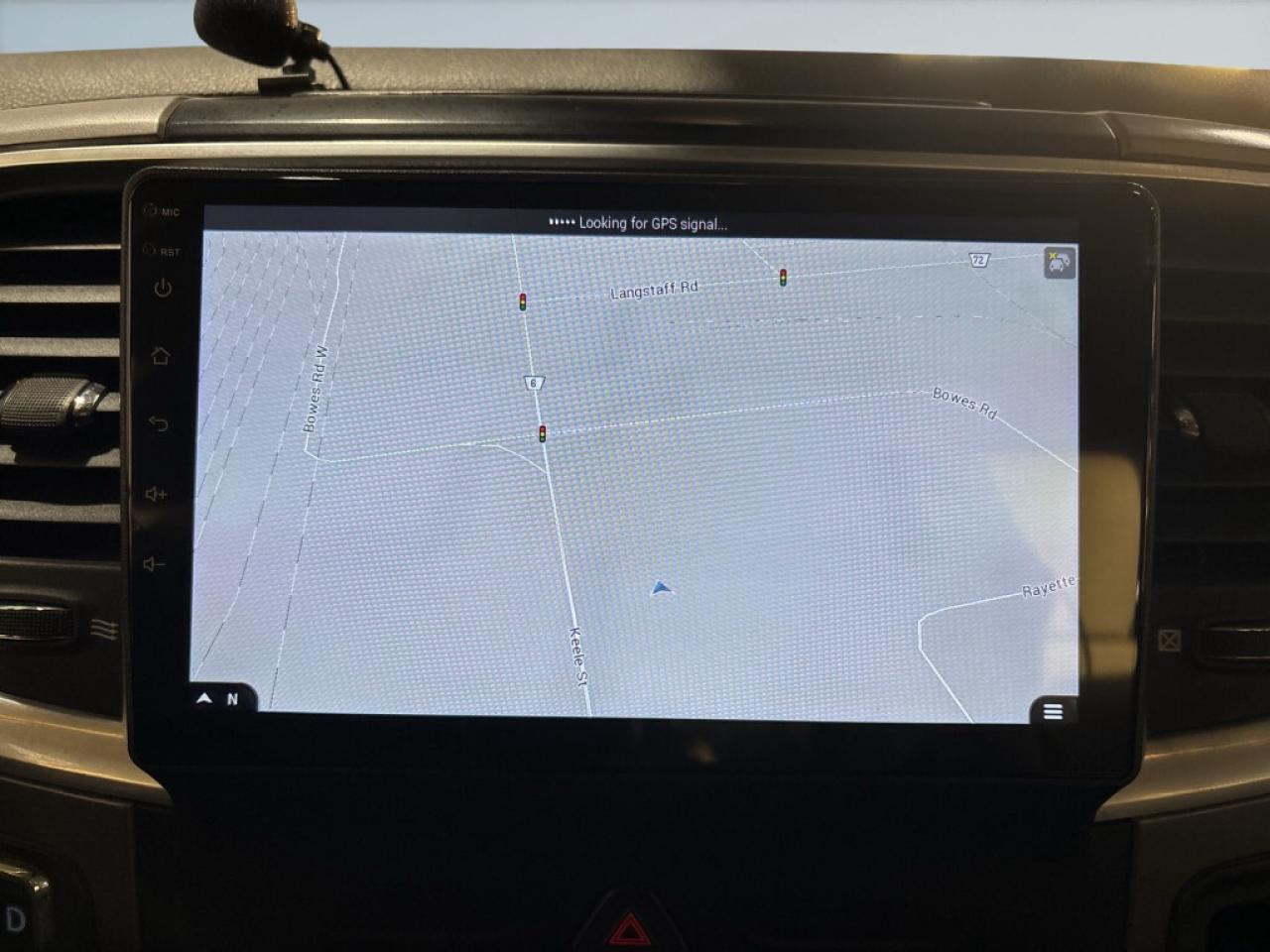 2022 RAM 1500 Classic SLT HEMI/ 57 L V8/Big Screen Android Carplay/NAVI/ Photo