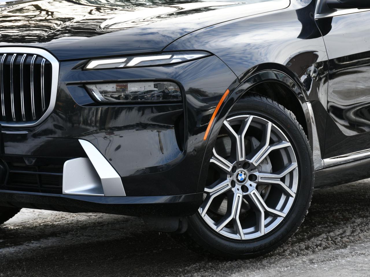 2024 BMW X7 xDrive40i Certified   NAVI   3rd Row   Pano Roof Photo