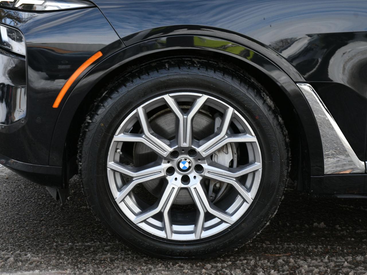 2024 BMW X7 xDrive40i Certified   NAVI   3rd Row   Pano Roof Photo