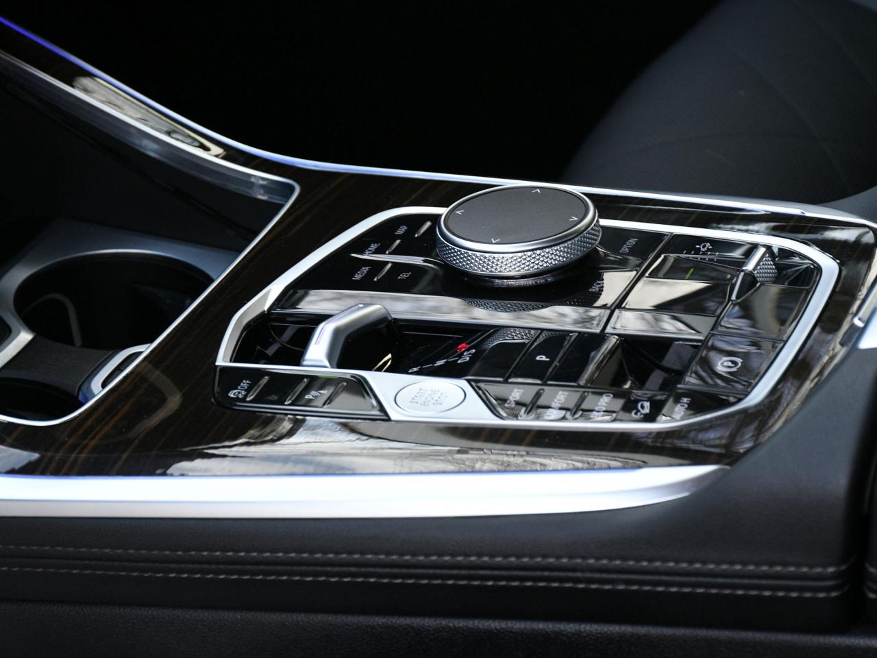 2024 BMW X7 xDrive40i Certified   NAVI   3rd Row   Pano Roof Photo