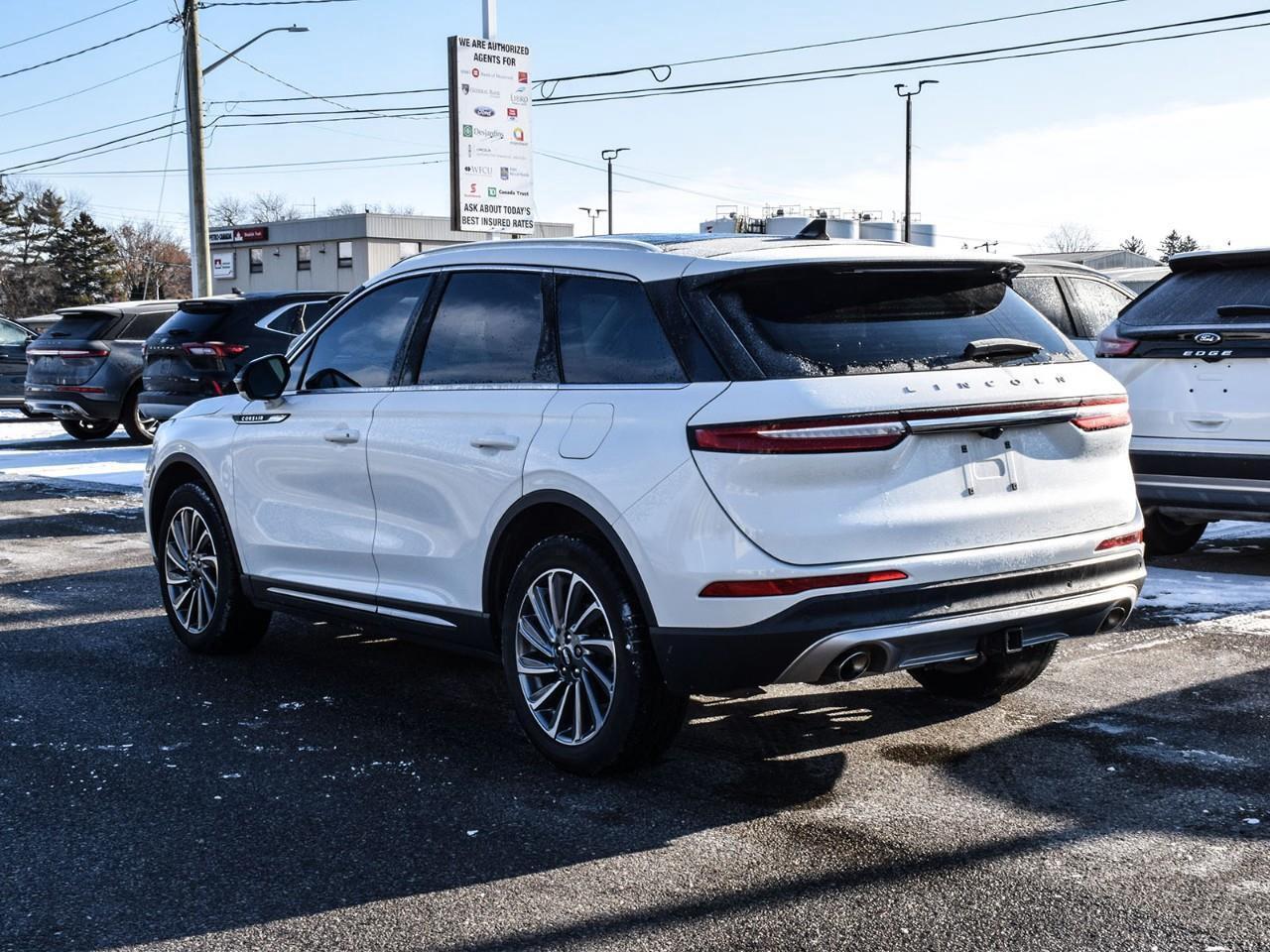 2023 Lincoln Corsair Reserve Panoramic Sunroof   Trailer Tow Pkg Photo3