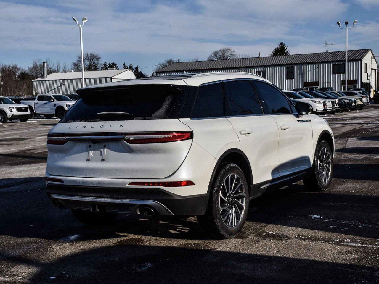 2023 Lincoln Corsair Reserve Panoramic Sunroof   Trailer Tow Pkg Photo