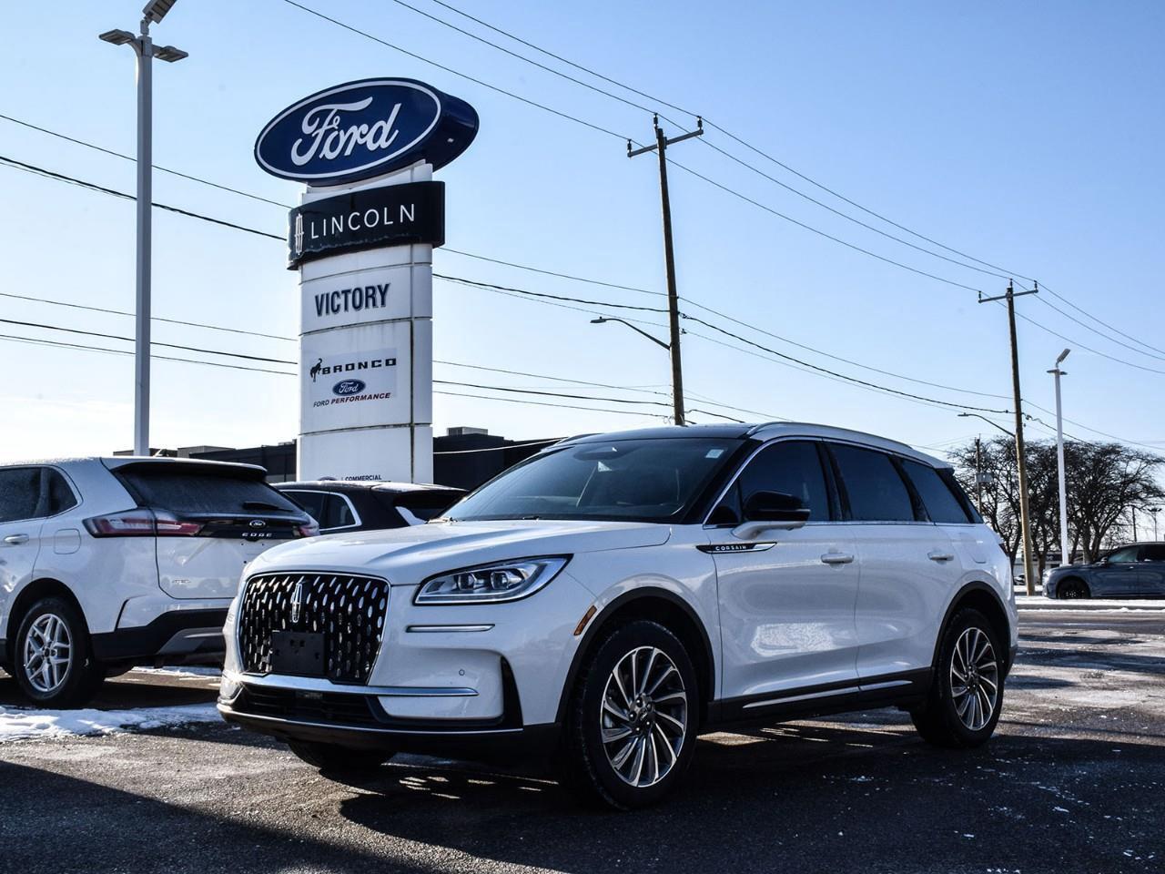 2023 Lincoln Corsair Reserve Panoramic Sunroof   Trailer Tow Pkg Photo
