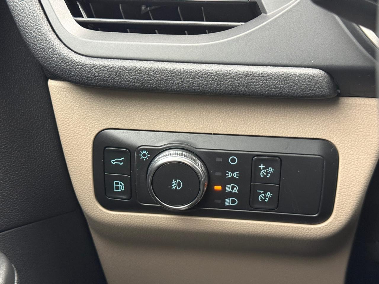 2021 Ford Escape SEL   AWD   NO ACCIDENT   HYBRID Photo