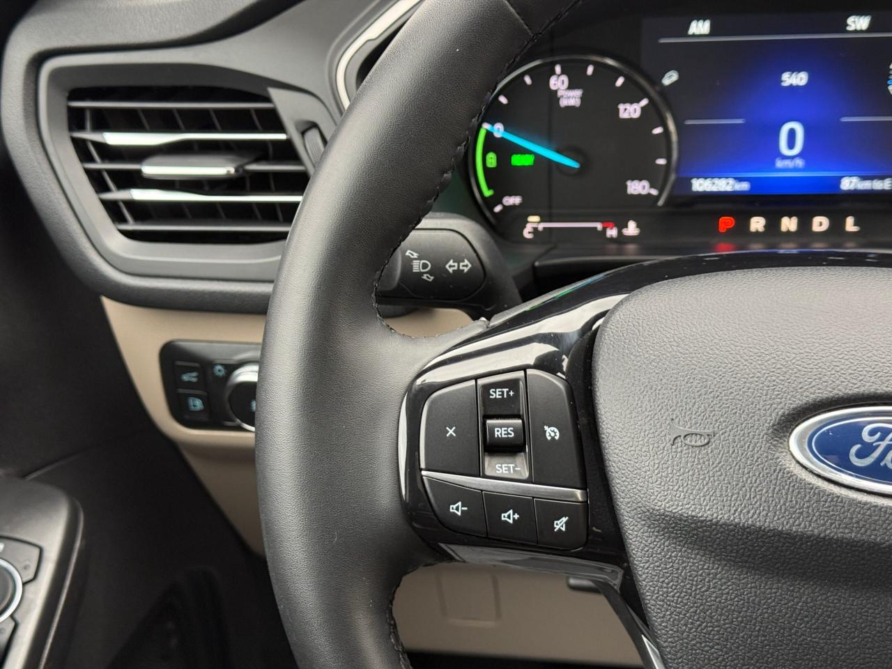 2021 Ford Escape SEL   AWD   NO ACCIDENT   HYBRID Photo