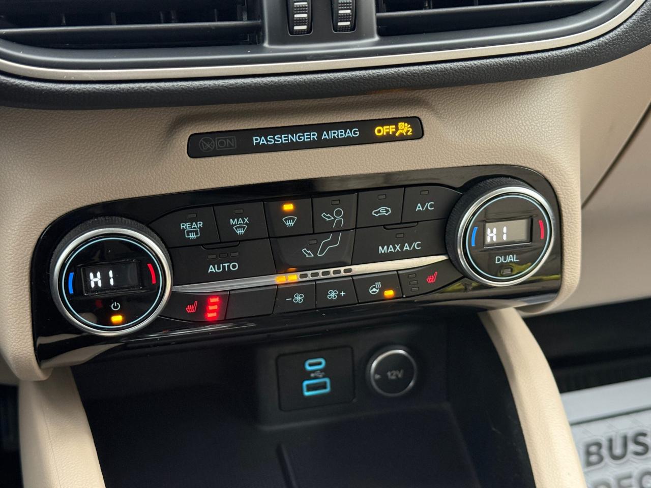 2021 Ford Escape SEL   AWD   NO ACCIDENT   HYBRID Photo