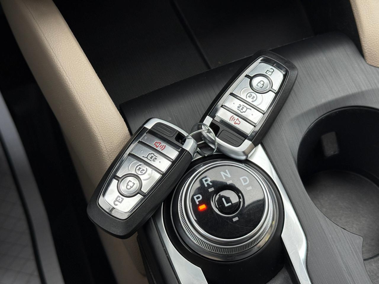 2021 Ford Escape SEL   AWD   NO ACCIDENT   HYBRID Photo