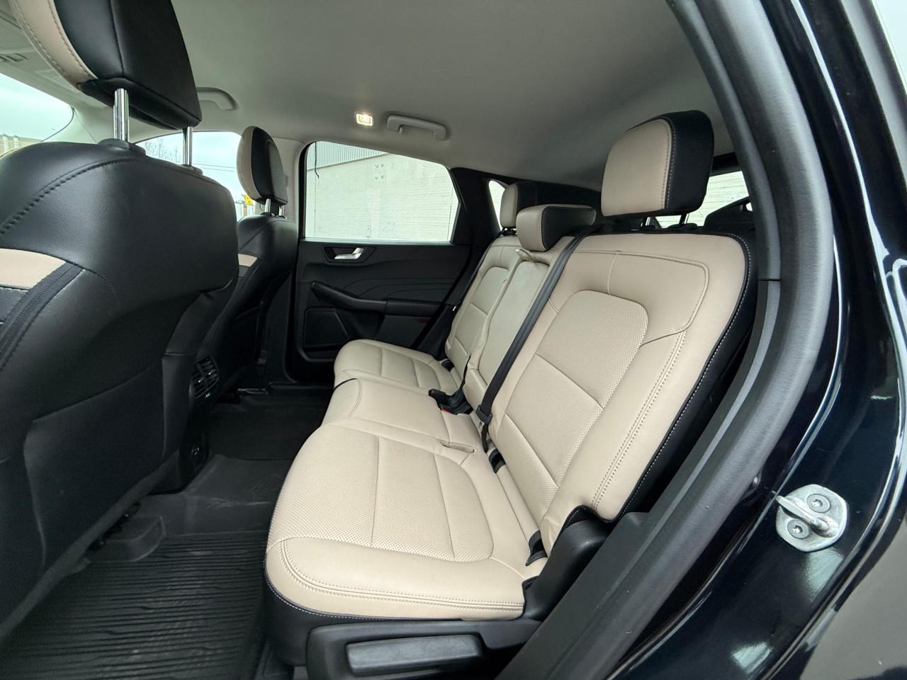 2021 Ford Escape SEL   AWD   NO ACCIDENT   HYBRID Photo