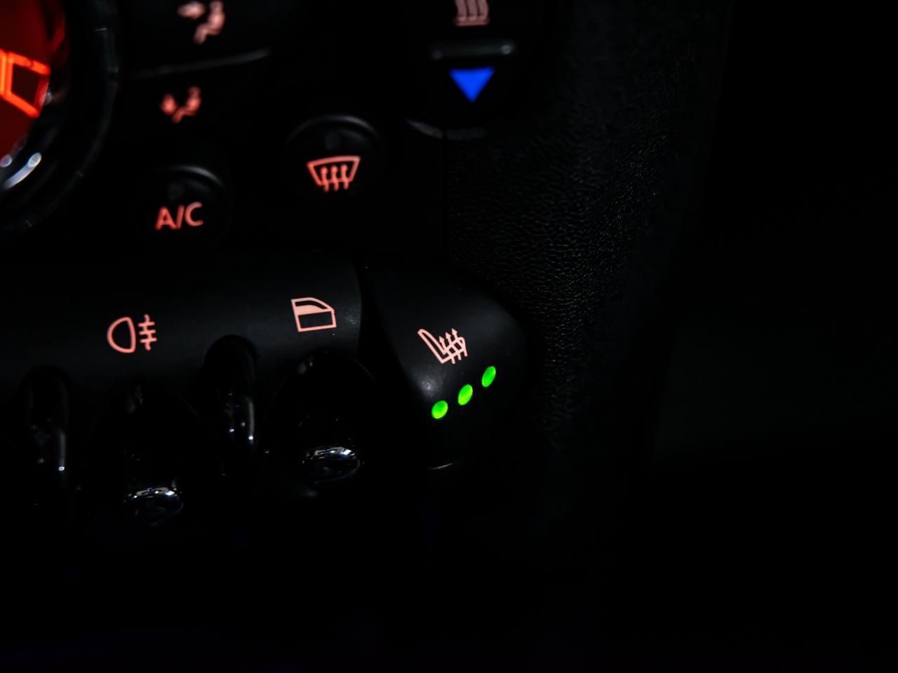 2013 MINI Cooper Hardtop COUPE AUTOMATIC LOW KM PANORAMIC SUNROOF Photo