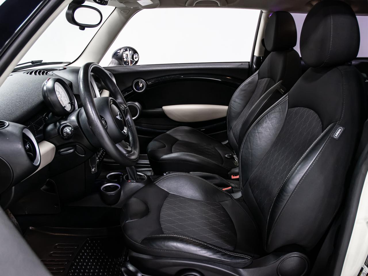 2013 MINI Cooper Hardtop COUPE AUTOMATIC LOW KM PANORAMIC SUNROOF Photo