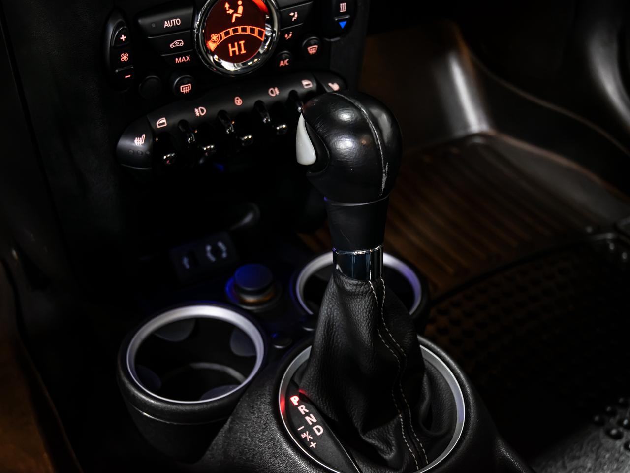 2013 MINI Cooper Hardtop COUPE AUTOMATIC LOW KM PANORAMIC SUNROOF Photo