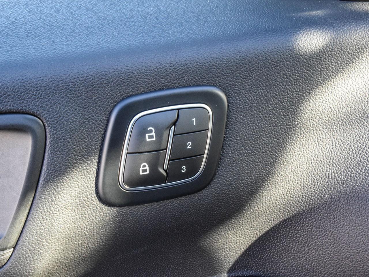 2025 Ford Escape PHEV Panoramic Sunroof   PHEV Premium Package Photo